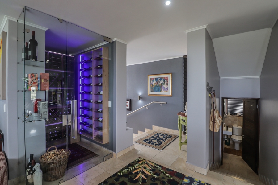 5 Bedroom Property for Sale in Oubaai Western Cape